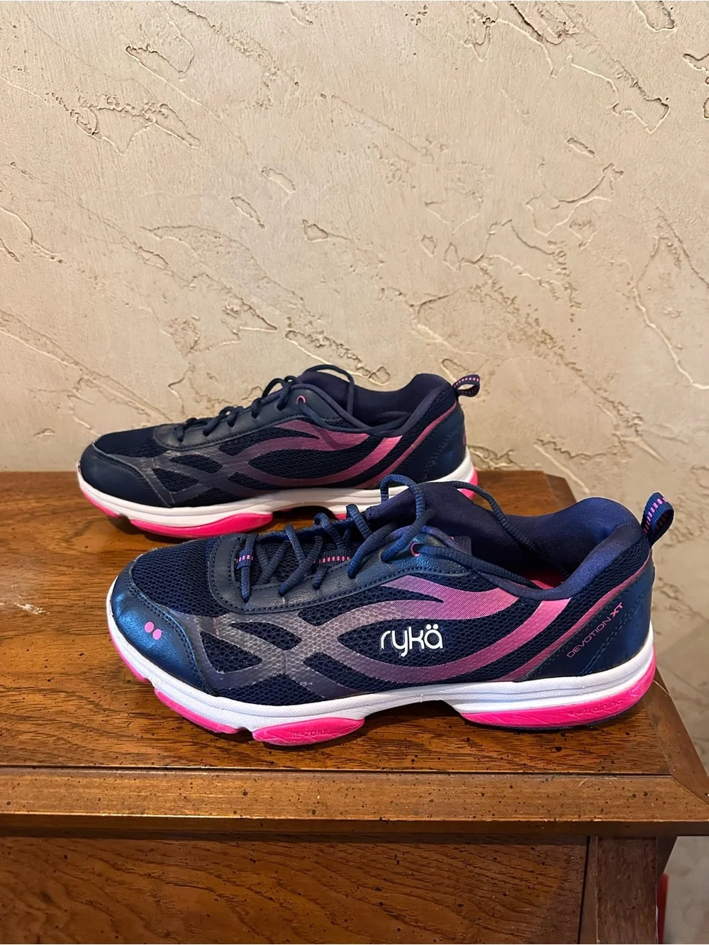 Ryka Devotion XT Women’s Navy and Pink Training Shoes Size 9.5